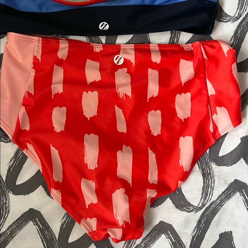 Nani Swimsuit - Picture 4 of 5